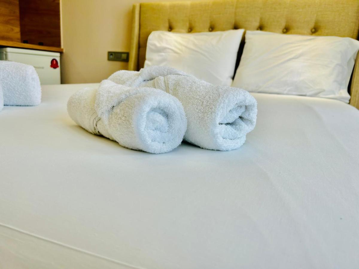 Port Twins Suites No1 比雷埃夫斯 外观 照片