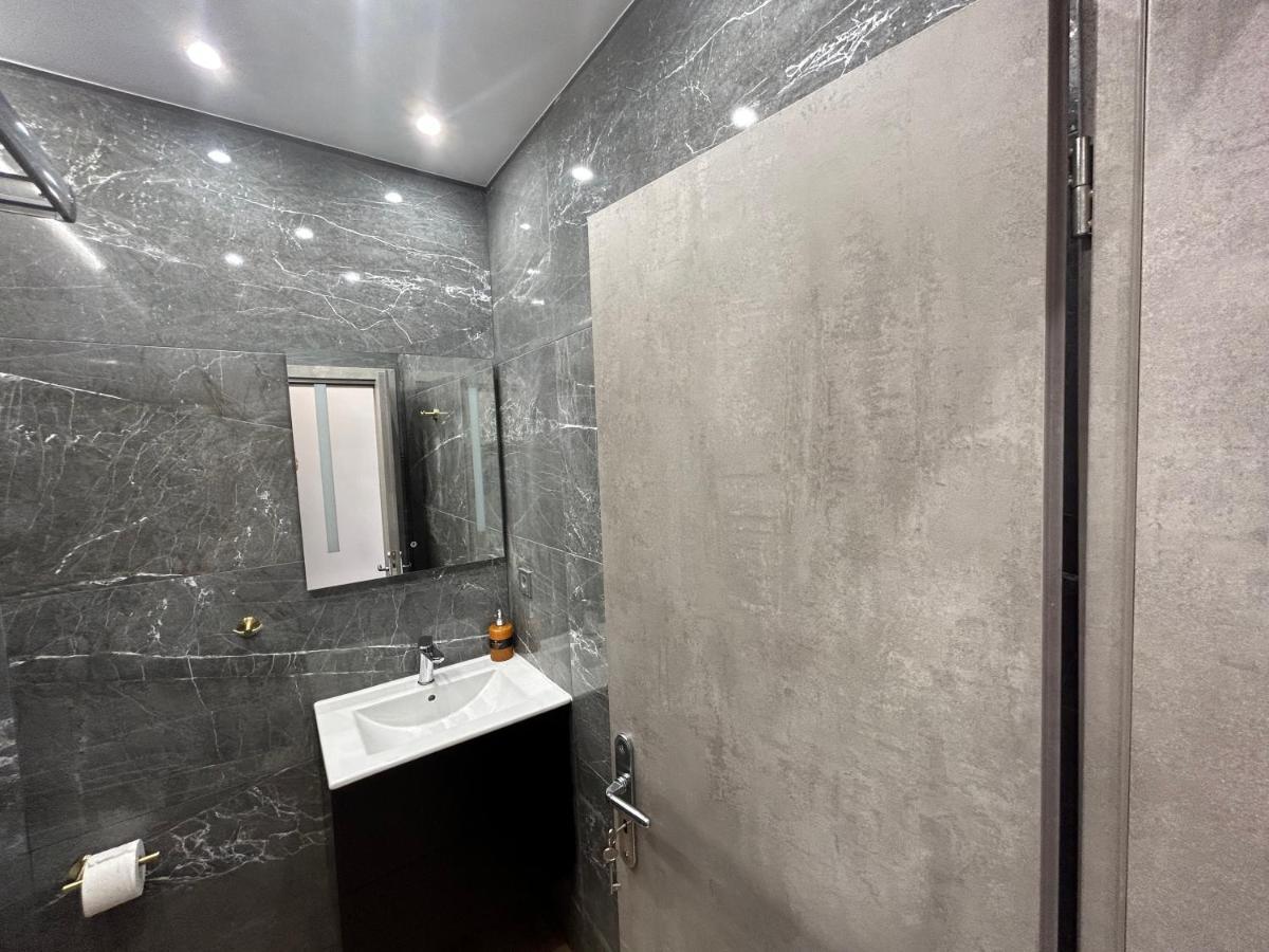 Port Twins Suites No1 比雷埃夫斯 外观 照片