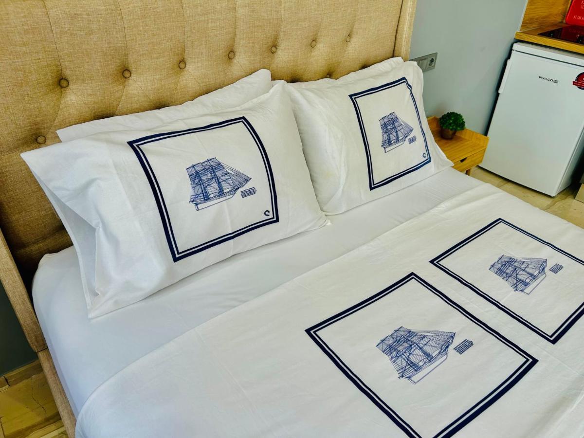 Port Twins Suites No1 比雷埃夫斯 外观 照片