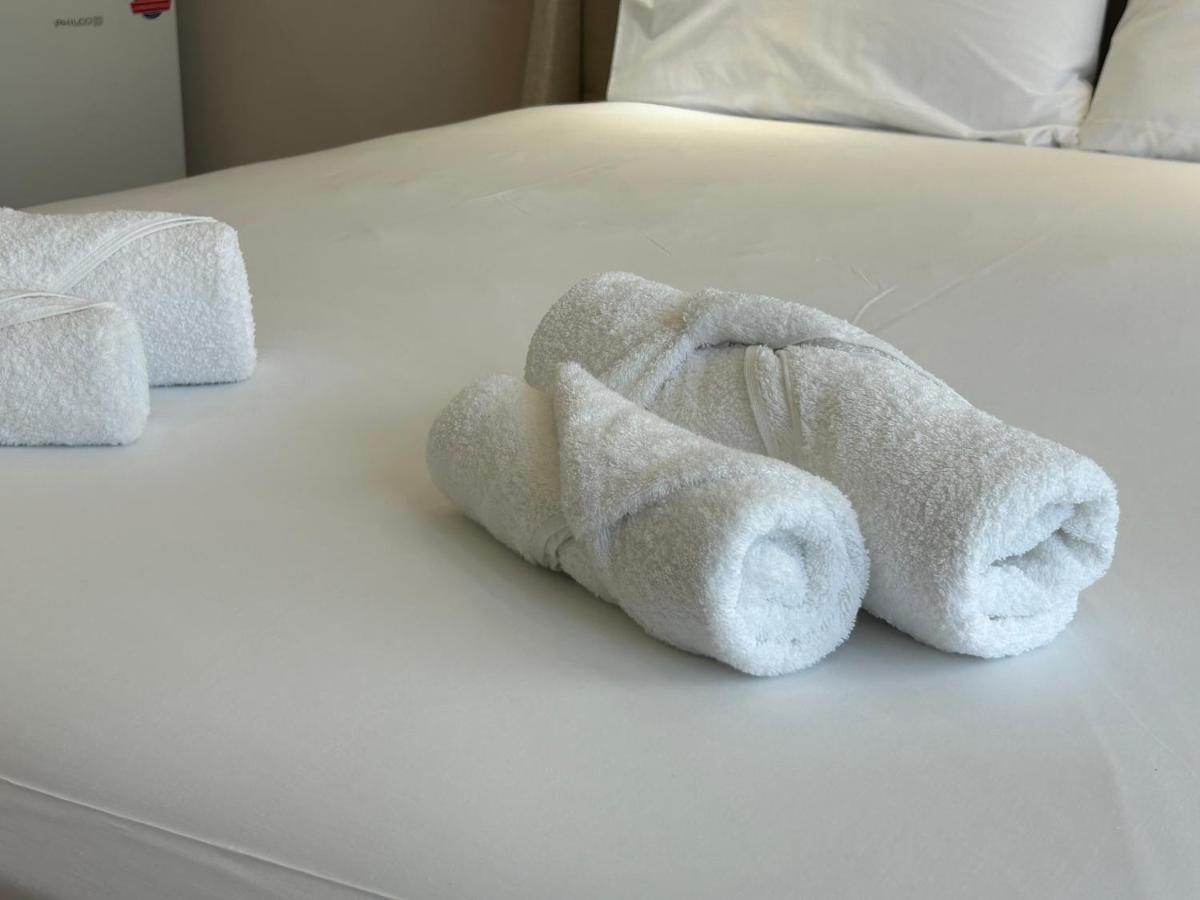 Port Twins Suites No1 比雷埃夫斯 外观 照片