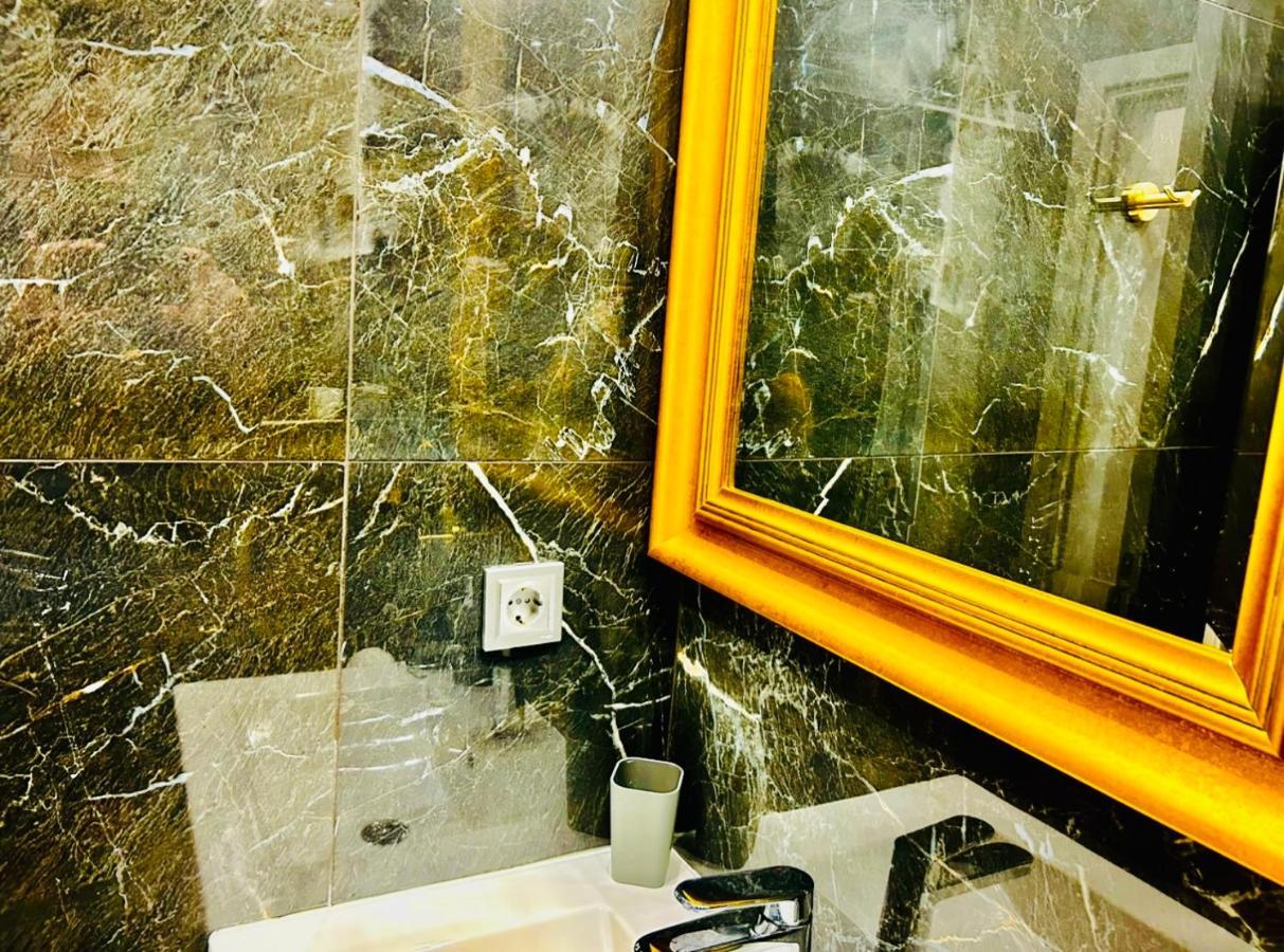Port Twins Suites No1 比雷埃夫斯 外观 照片