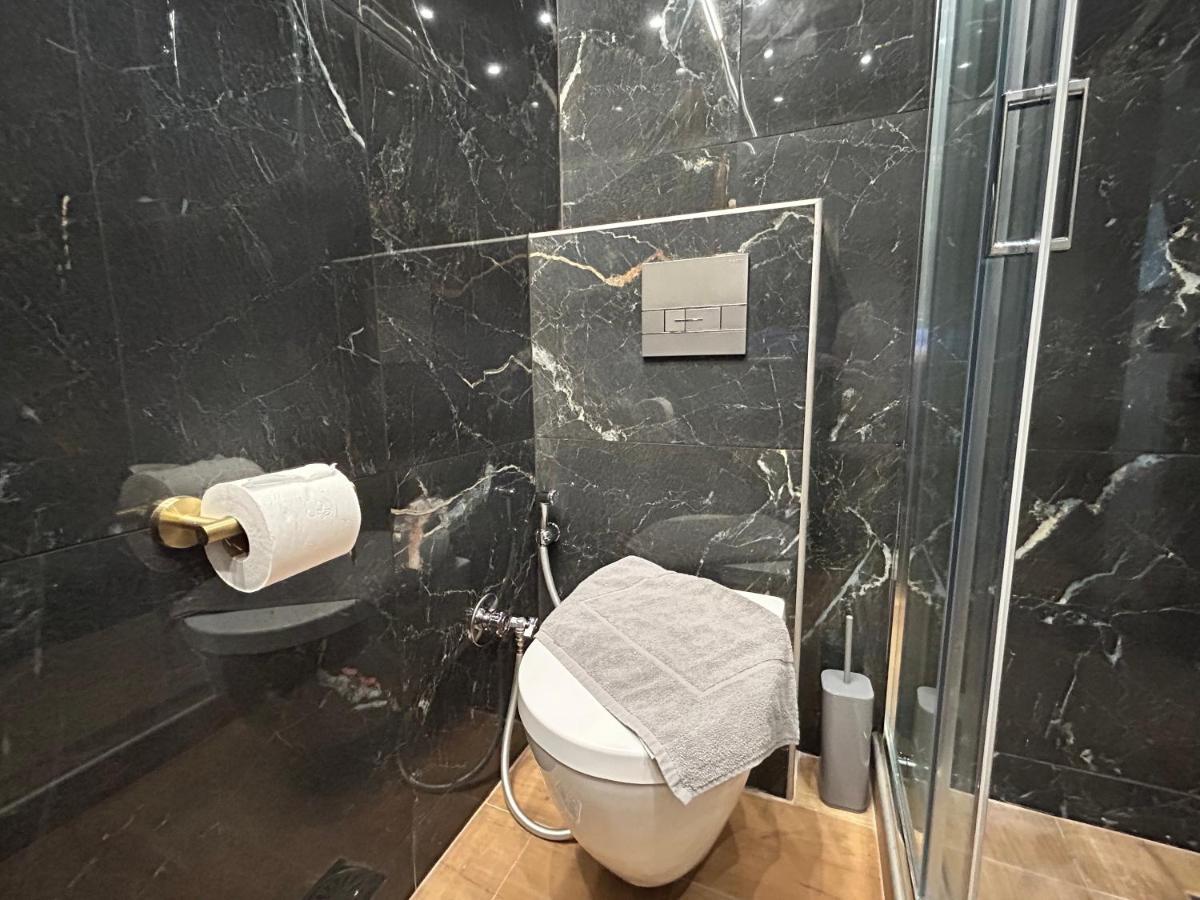 Port Twins Suites No1 比雷埃夫斯 外观 照片
